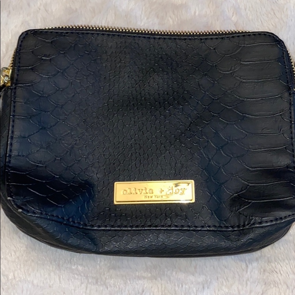 *SOLD* Olivia + Joy Purse - Picture 6 of 6
